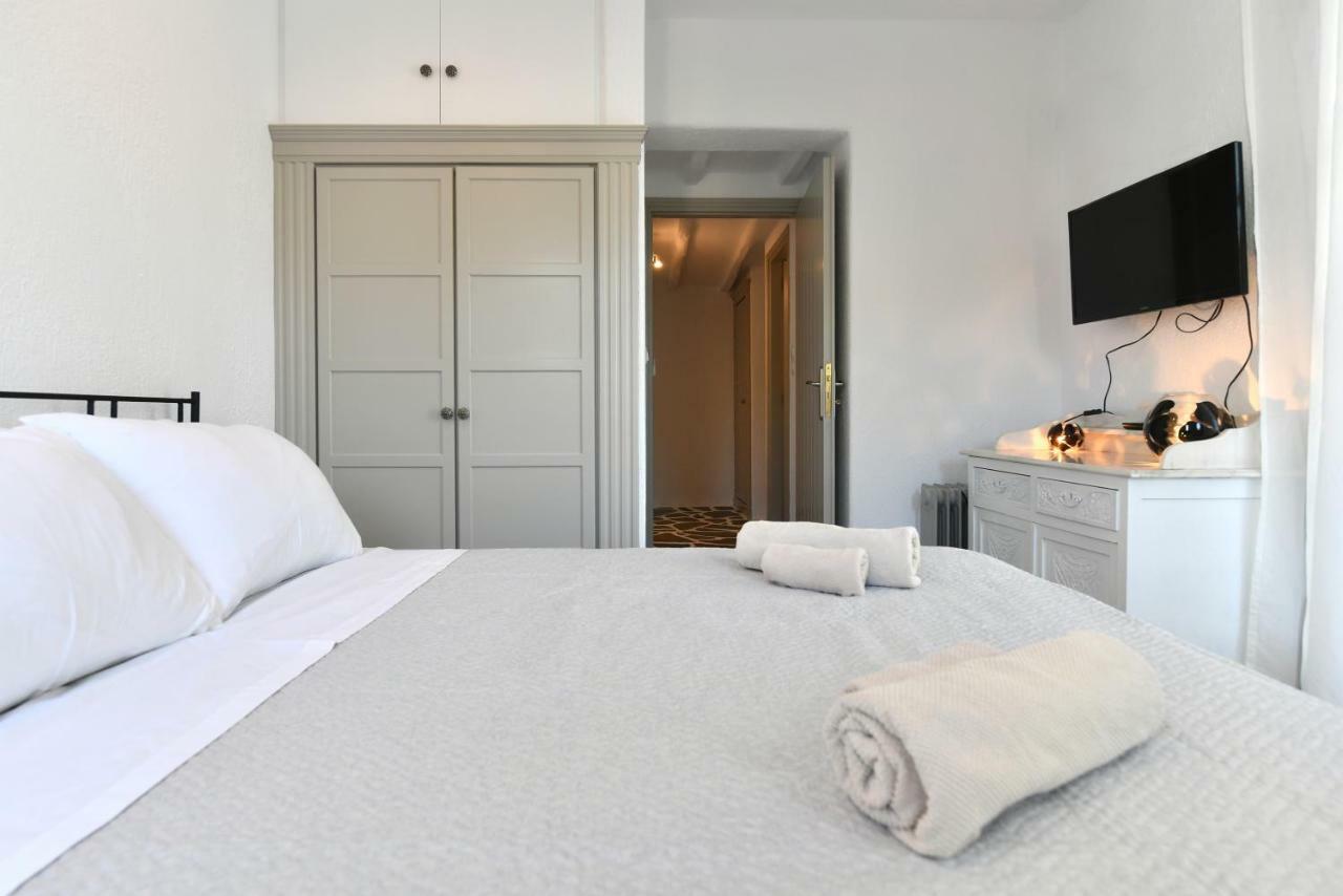 Santa Flora 3 Bedroom House A ParikiaaS Edge パロス島 エクステリア 写真