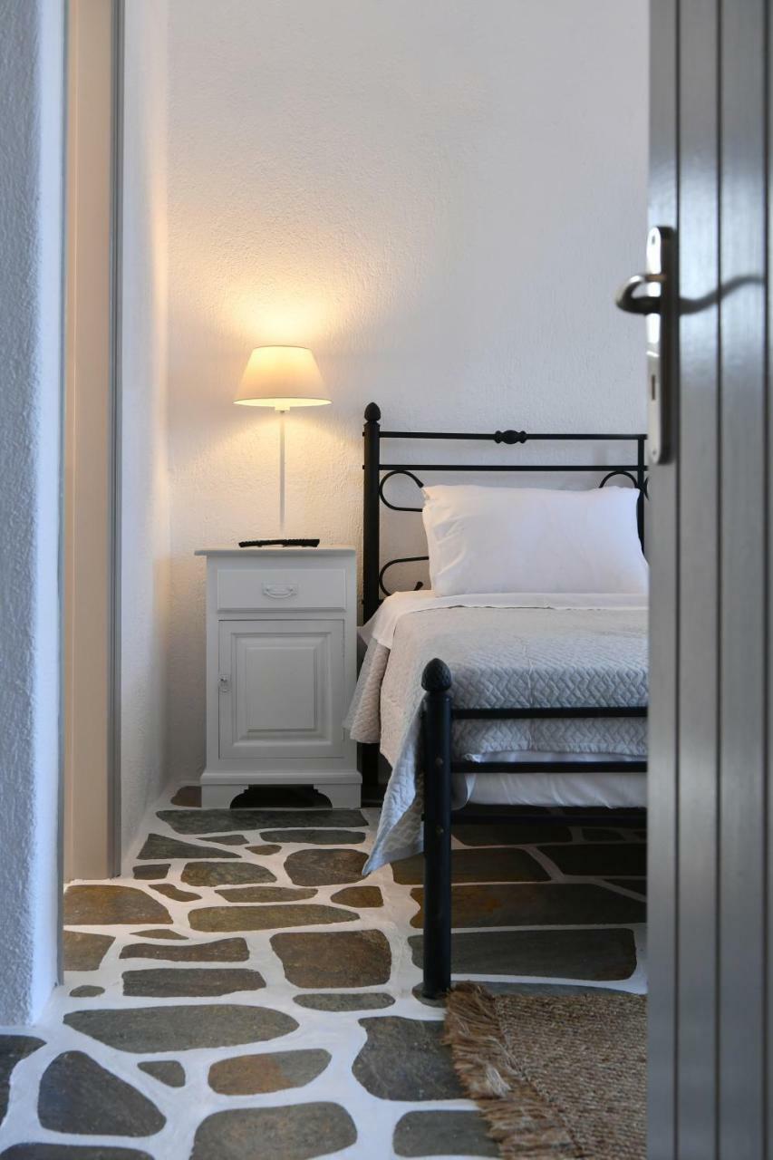Santa Flora 3 Bedroom House A ParikiaaS Edge パロス島 エクステリア 写真