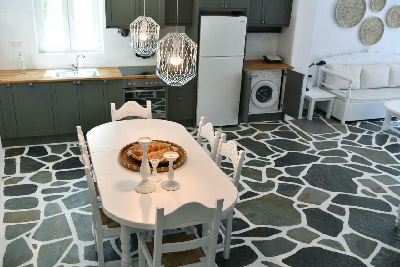 Santa Flora 3 Bedroom House A ParikiaaS Edge パロス島 エクステリア 写真